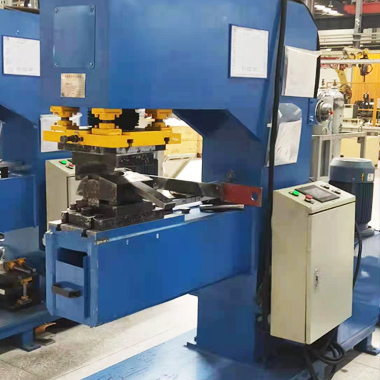 汽车油箱焊接设备 提升制造业效率的关键机械销售解析